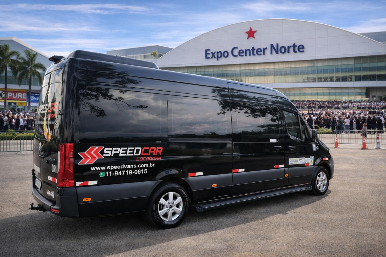 Aluguel de van executiva para Expo Center Norte em São Paulo com motorista profissional e conforto para eventos e feiras